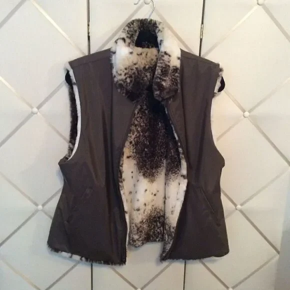 Super Cute Faux Fur and Nylon Reversible Vest! - Picture 4 of 7